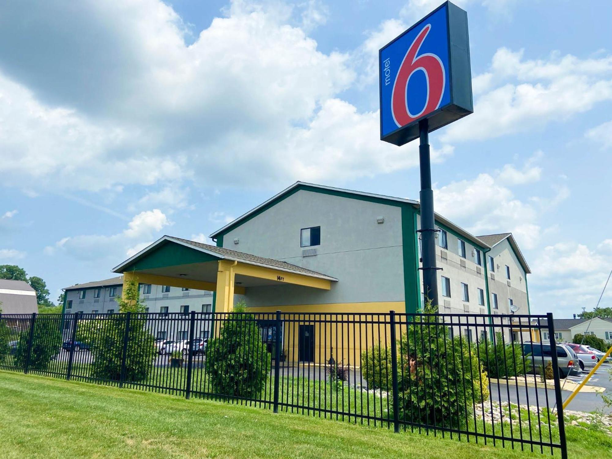 Motel 6 Lancaster Fertility Exterior photo